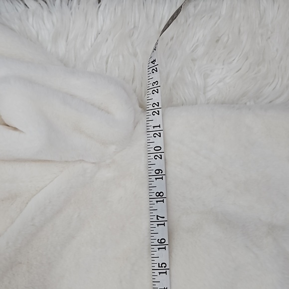 Forever 21 Plush Zip Front Hoodie Ivory - Picture 9 of 9